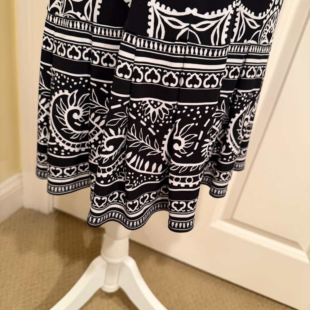 NEW WHITE HOUSE BLACK MARKET DRESS - Picture 15 of 16